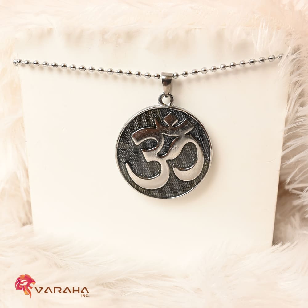 MP0003 - OM Eclipse Charm