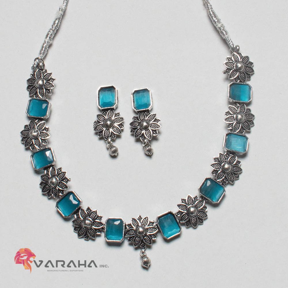 WN0005 - Regal Necklace