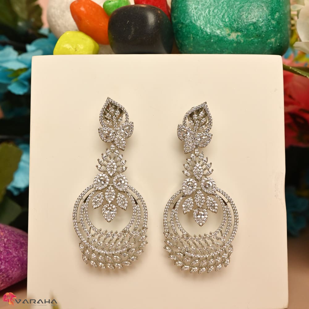 WE00022 - Dazzling Earrings